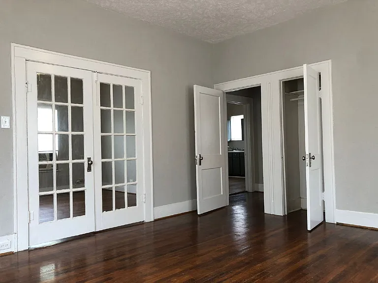 1132 W Cavalcade St — Photo 18