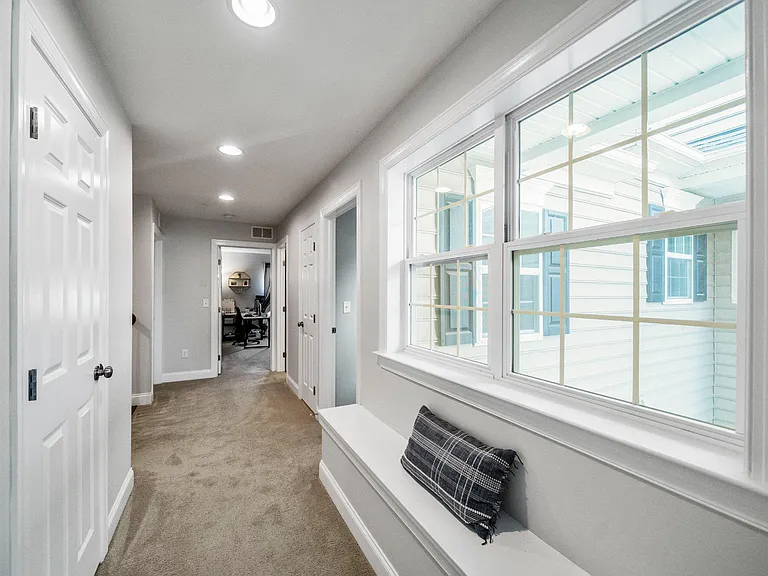 6 New Village Greene Dr — Photo 18