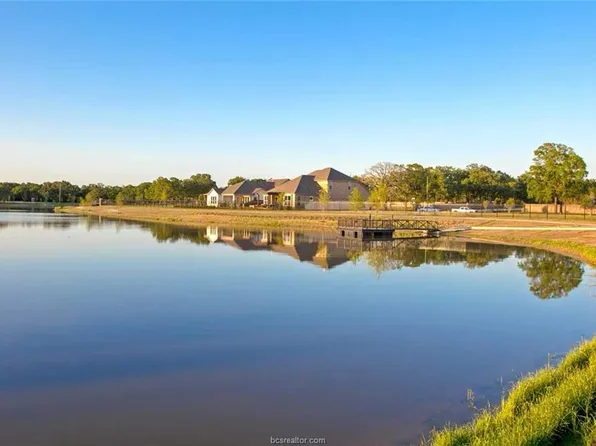 1729 Hidalgo Pass Ct, College Station, TX 77845