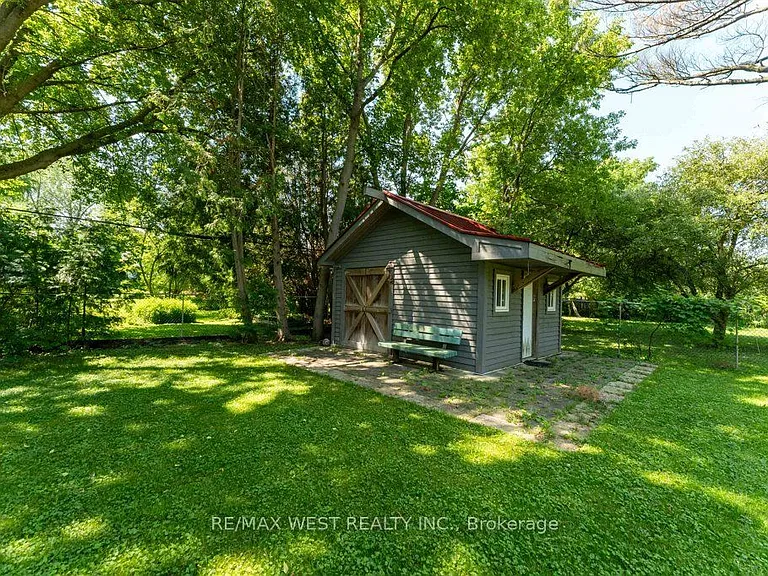 67 May Ave — Photo 34