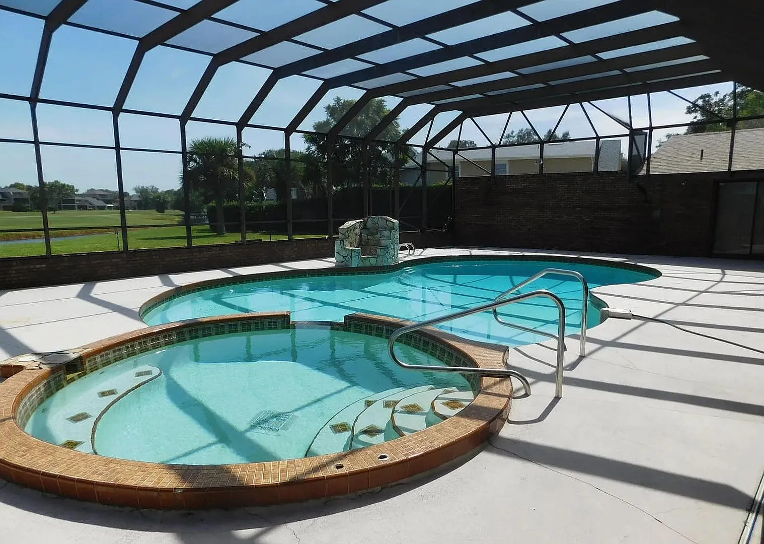 Luxury Golf Course Pool Home with 5 Bedrooms, Private Spa & Stunning 9th Green Views! — Photo 2