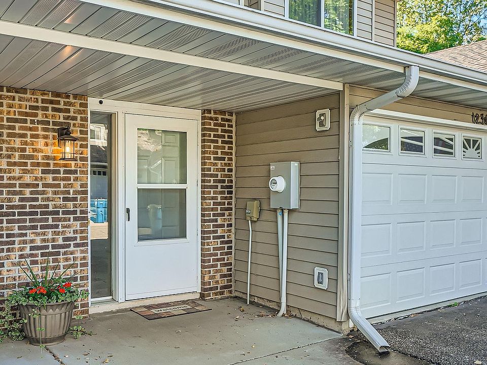 2nd image of 1236 Island Dr