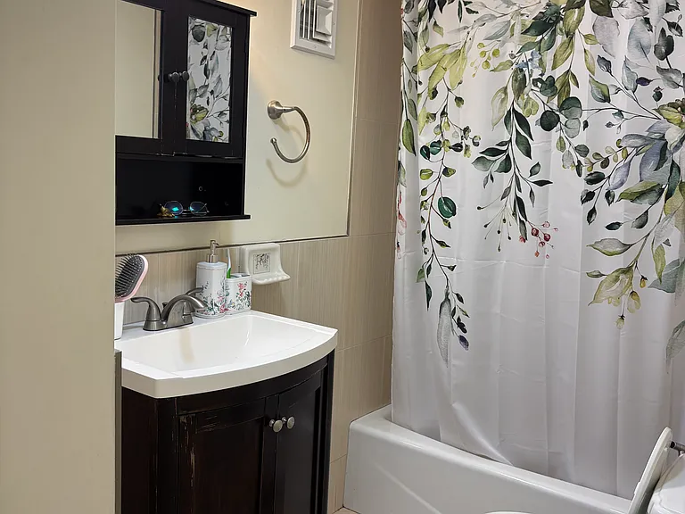 16 Eliot Cres #A — Photo 20