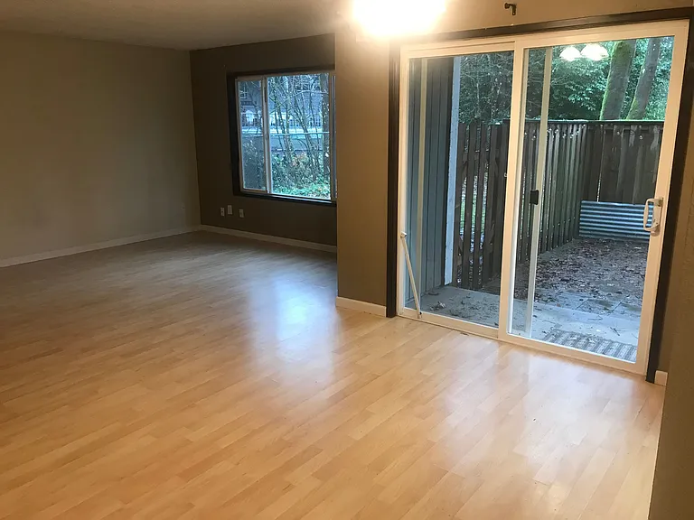SW Terri Ct — Photo 5