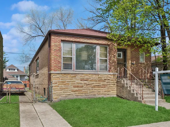 2636 W Pratt Blvd, Chicago, IL 60645