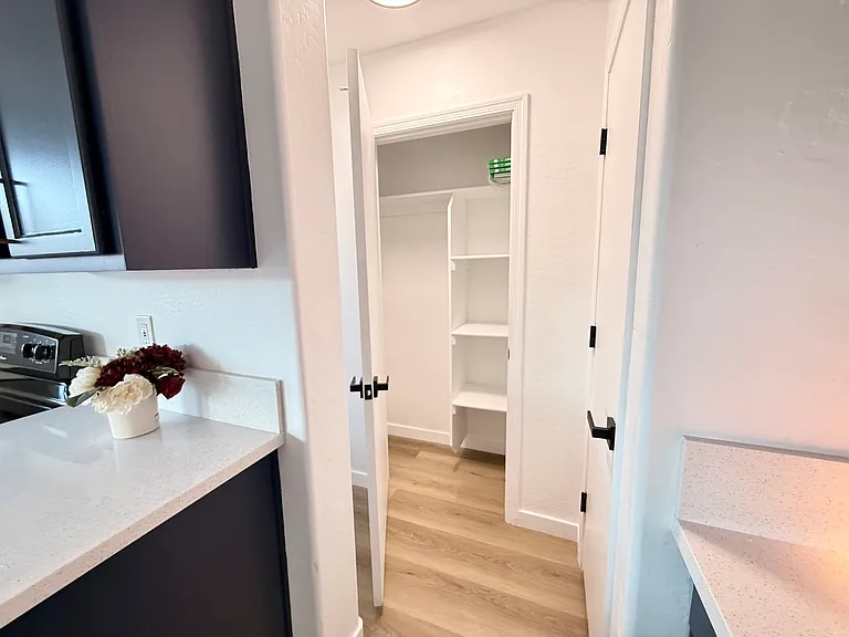 4614 W Juniper Ave — Photo 8