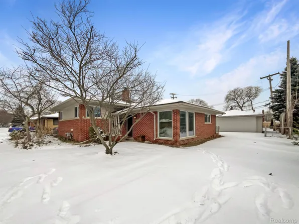 14122 Deering St, Livonia, MI 48154