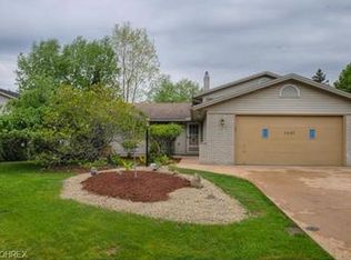 5430 Comstock Rd, Bedford Heights, OH 44146