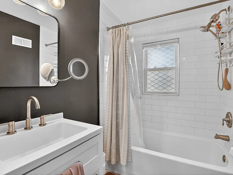 162 Forrester St SW — Photo 14