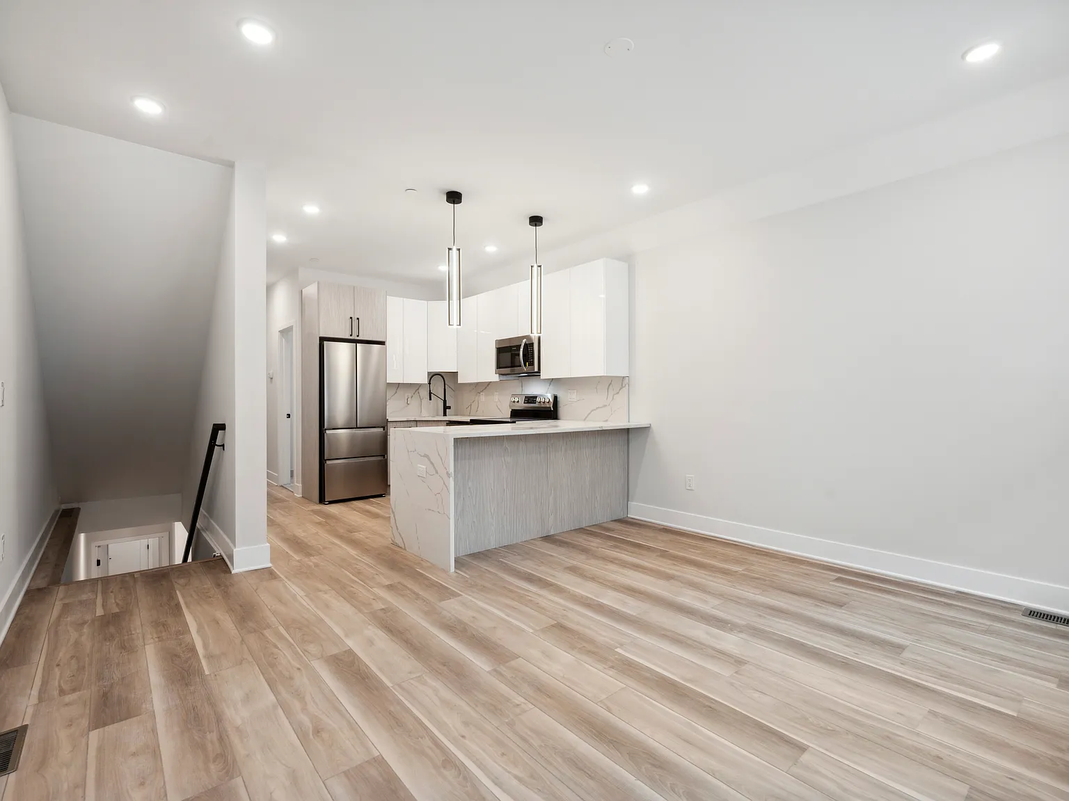 3 bed, 1485 sqft, $2,195 — Photo 2