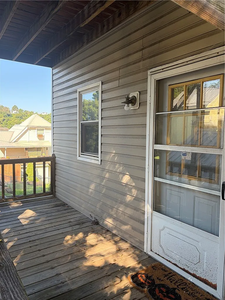 3 bed, $900 — Photo 3