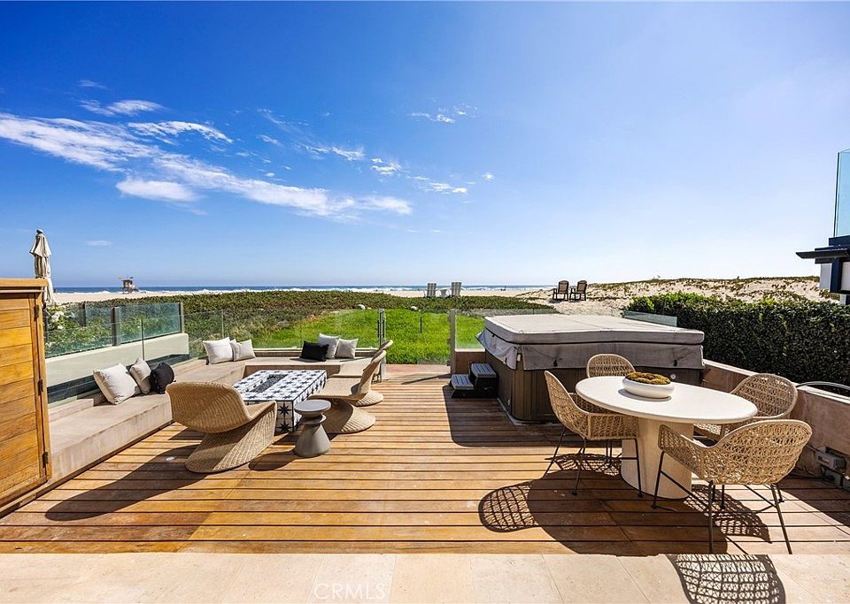 ポ♡ 7204 W Oceanfront, Newport Beach, CA 92663 | MLS #OC26137019 | Zillow