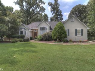 301 Pates Lake Cv, Hampton, GA 30228