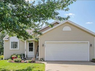 3103 Winter Ridge Dr, Holland, MI 49424