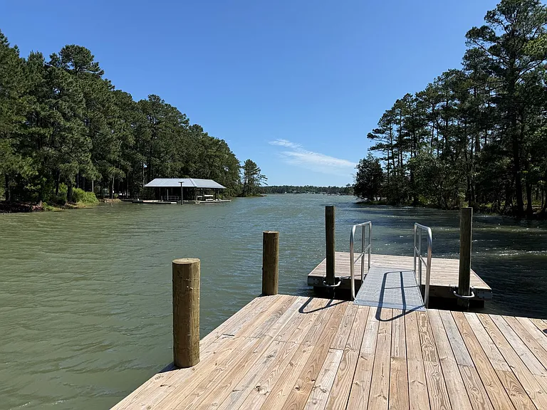305 Ship Point Rd — Photo 41