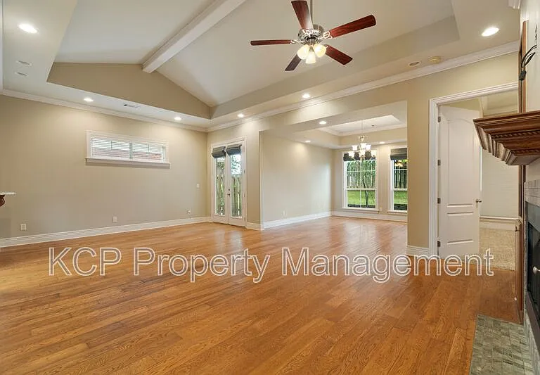 60 Jeffrey Way #1 — Photo 11