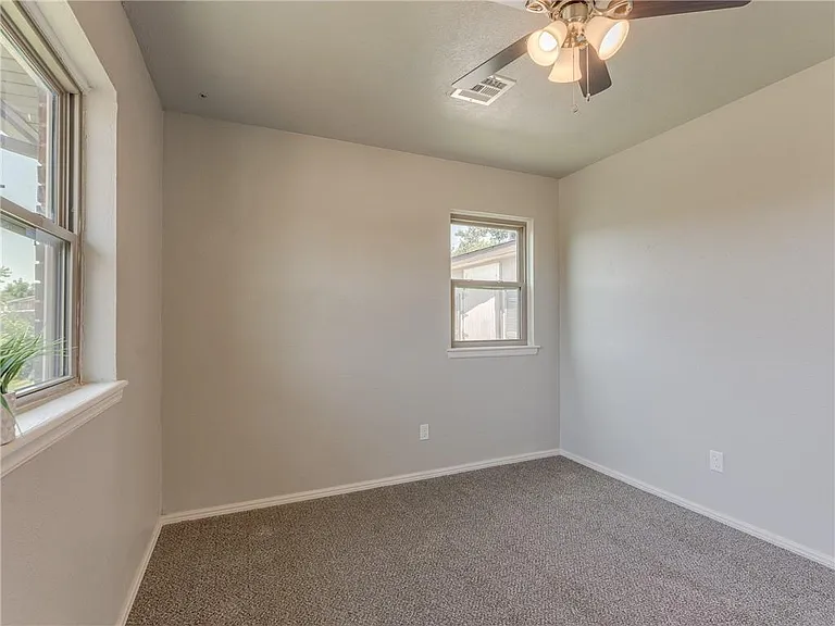 4901 S Rhode Island Ave — Photo 25