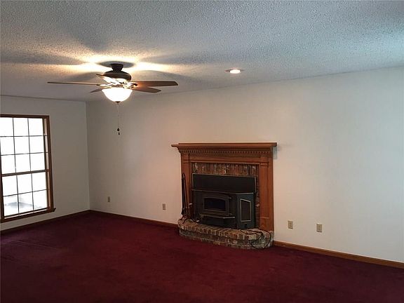 2nd image of 1040 Dyson Creek Rd