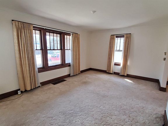 5th image of 1929 W Ayres Ave