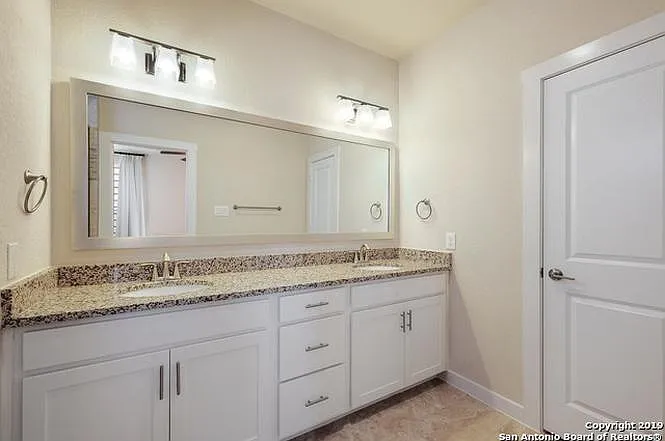 3839 Harry Wurzbach Rd #22 — Photo 9