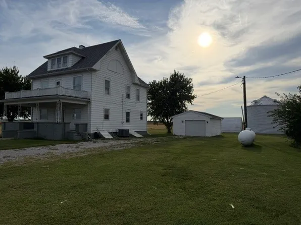 1439 Roby Rd, Mechanicsburg, IL 62545