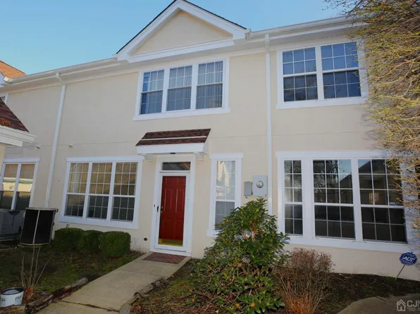 66 Ashford Dr, Plainsboro, NJ 08536