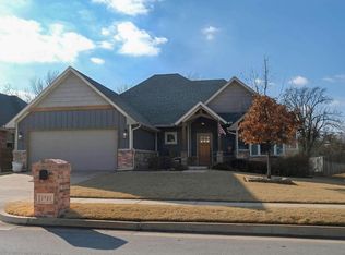 2725 Cypress Springs Blvd, Edmond, OK 73034