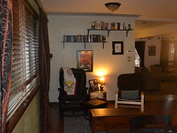 5th image of 915 N Dustin Ave