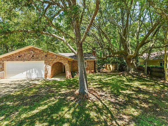 4th image of 2816 Lawnwood Dr