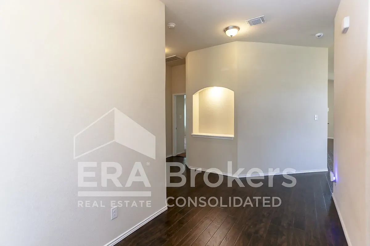 Building Photo - 1307 Stonewall Rdg