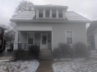 938 Pearl St, Alton, IL 62002