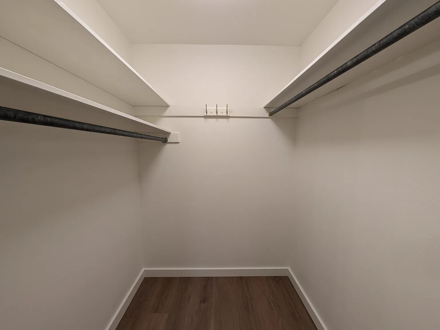 1 bed, 800 sqft, $1,095 — Photo 3