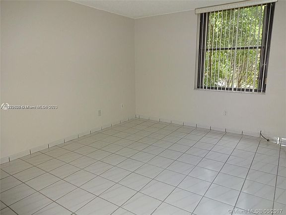 4th image of 14301 N Kendall Dr Unit 211B