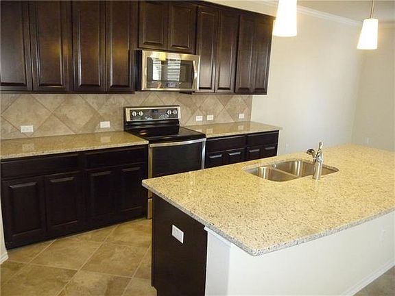 3rd image of 16024 Remington Reserve Way