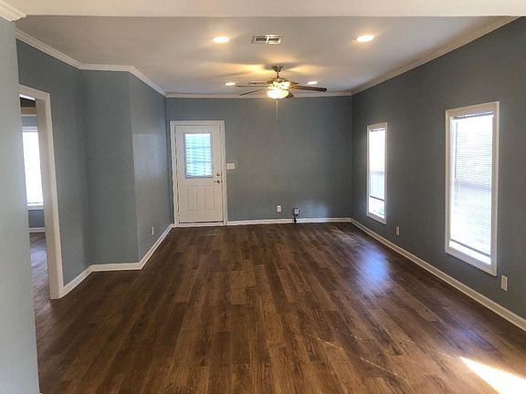 3rd image of 206 School St