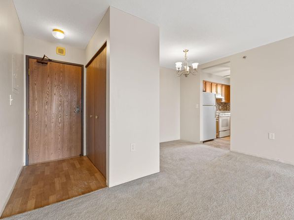 6500 Woodlake Dr APT 312, Richfield, MN 55423