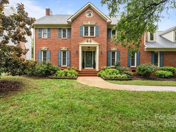 8857 Dartmoor Pl, Mint Hill, NC 28227