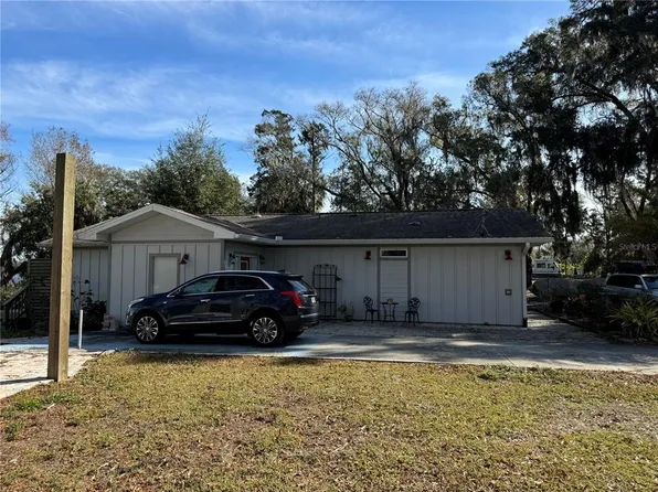 7569 W Riverbend Rd, Dunnellon, FL 34433