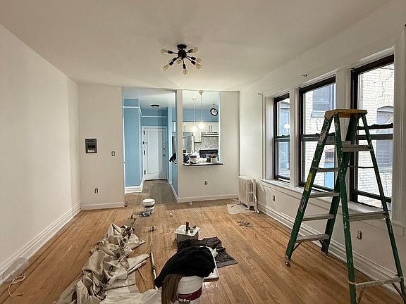4th image of 270 Harrison Ave #1