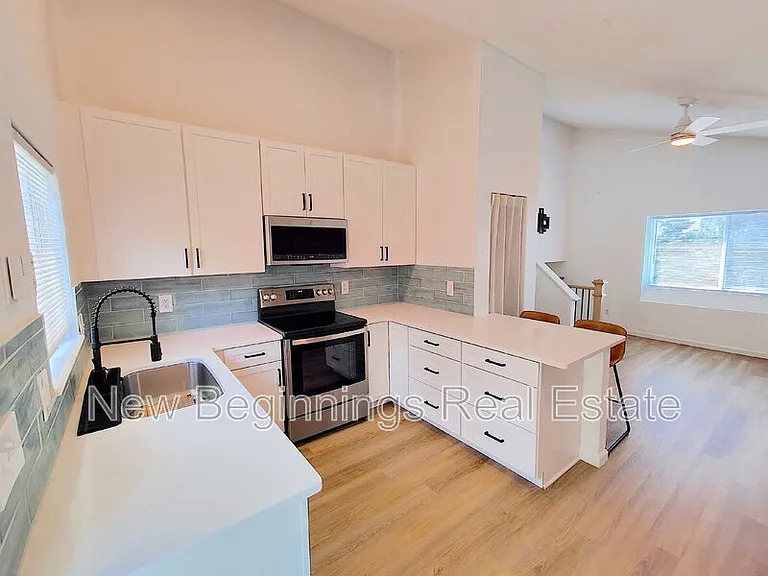5560 Montgomery Ter — Photo 8