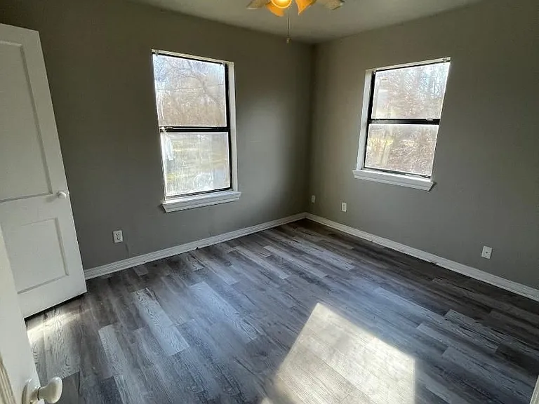 1008 E Arkansas St — Photo 5