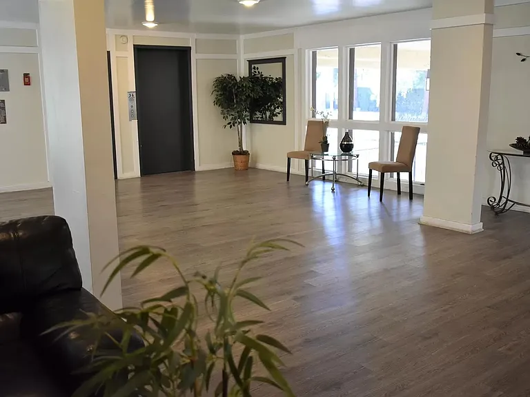 5412 Lindley Ave #103 — Photo 16