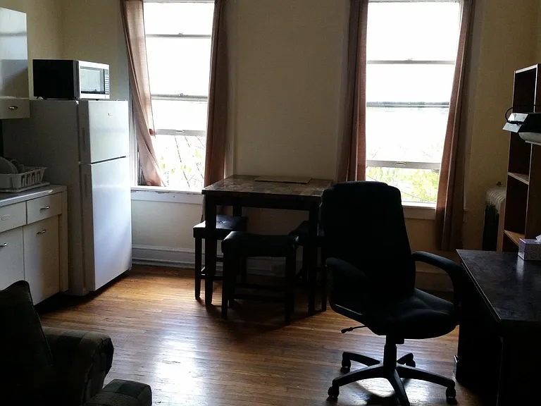 34 E Walnut St #B — Photo 14