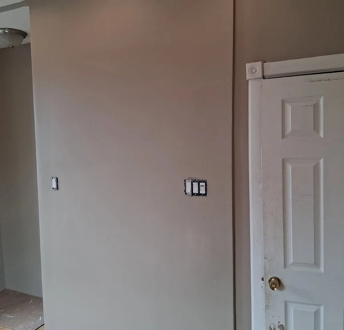 3 bed, 879 sqft, $1,725 — Photo 4