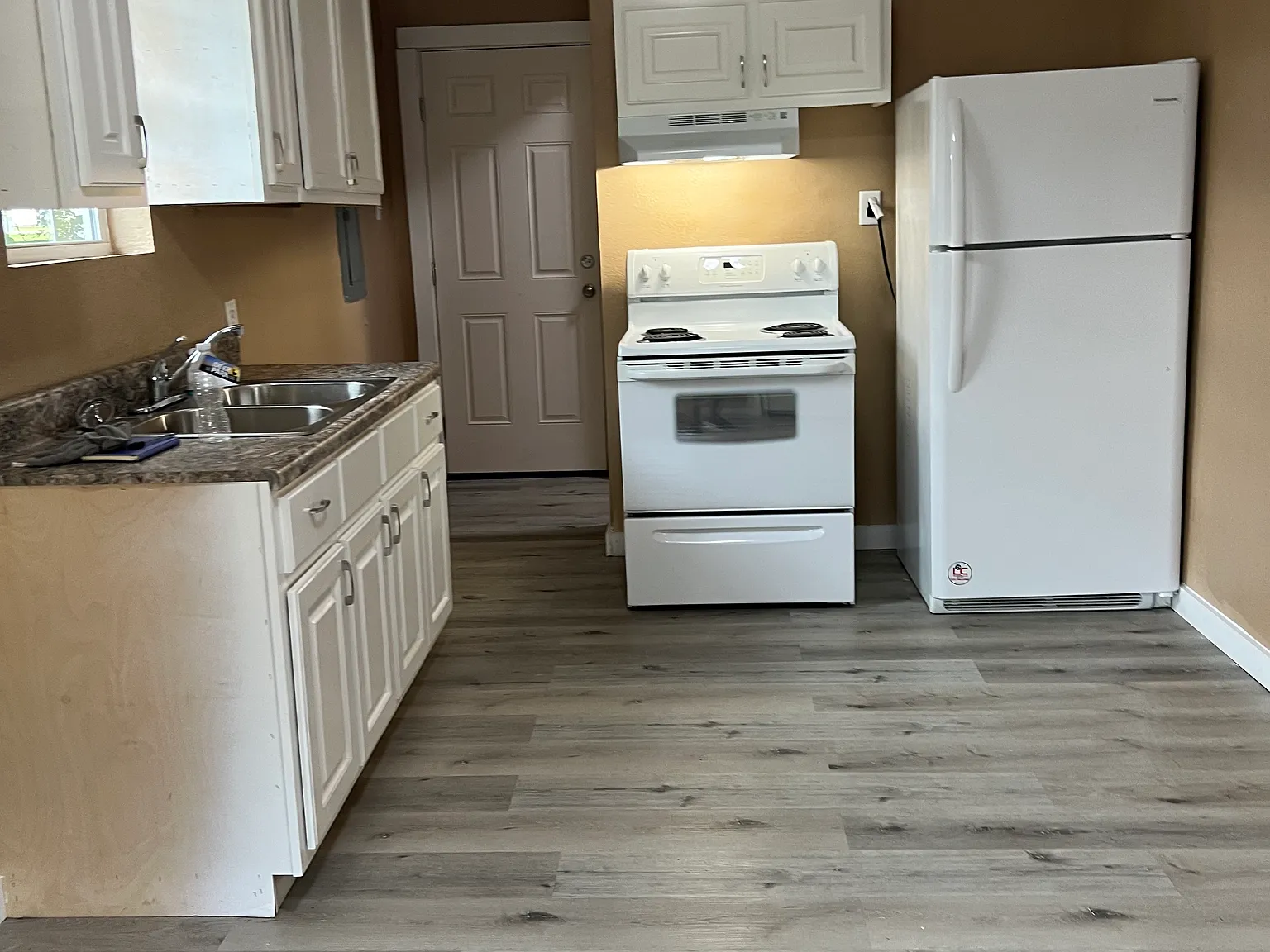 2 bed, $800 — Photo 3