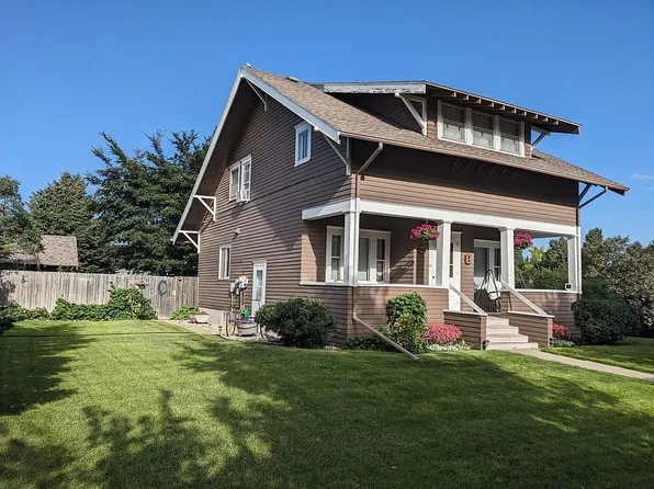 406 12th Ave, Britton, SD 57430