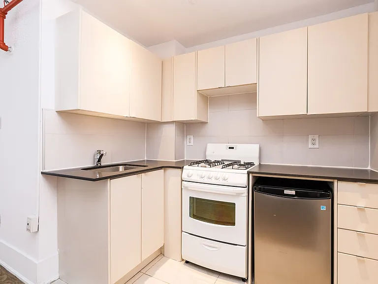 160 Huron St #50008A-205 — Photo 3