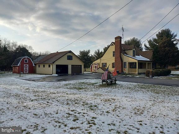 2nd image of 4650 Middleway Pike