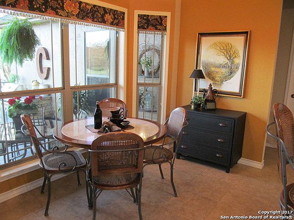 5th image of 472 Shayla Ln