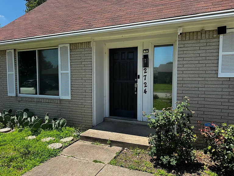 2724 S 120th Ave E — Photo 2